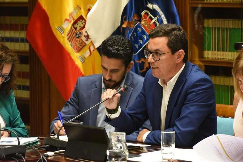 Pablo Rodríguez, hoy en sede parlamentaria (Foto TA)